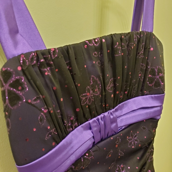 Short Party Dress - Picture 3 of 3